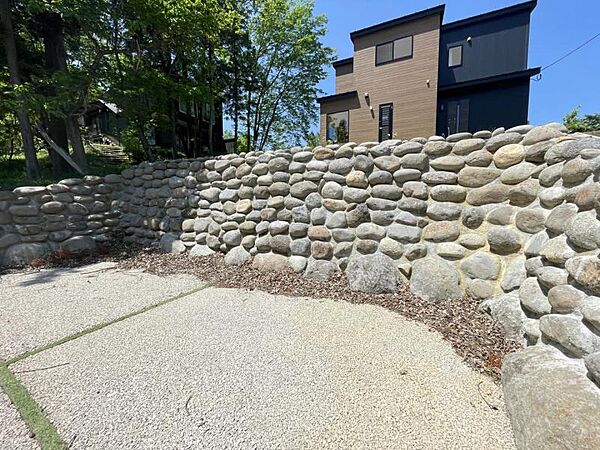 detached 宮城県刈田郡蔵王町遠刈田温泉字八山
地図を見る