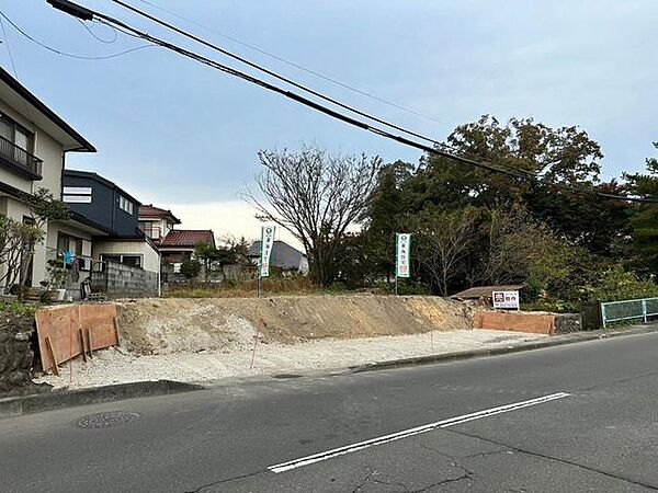 長町駅・八木山動物公園駅行バス停まで徒歩1分！