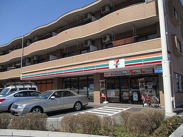 コンビニ セブンイレブン 仙台小鶴新田駅前店（徒歩11分） 828m