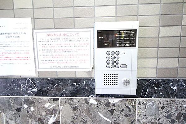 女性にも安心のオートロック