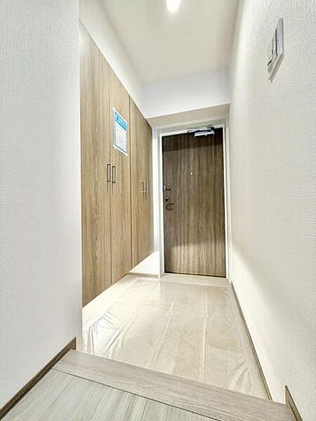 大容量シューズボックス＋廊下収納付き○