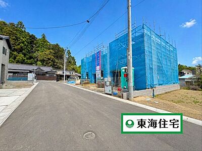 外観:「南向きで陽当たり良好(^^」現地(2026年4月30日)撮影※画像は一部CGを含んでいます。 外観:「南向きで陽当たり良好(^^」現地(2026年4月30日)撮影※画像は一部CGを含んでいます。