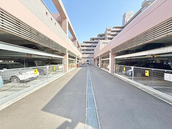 駐車場があるため車通勤の方にも安心なマンションです