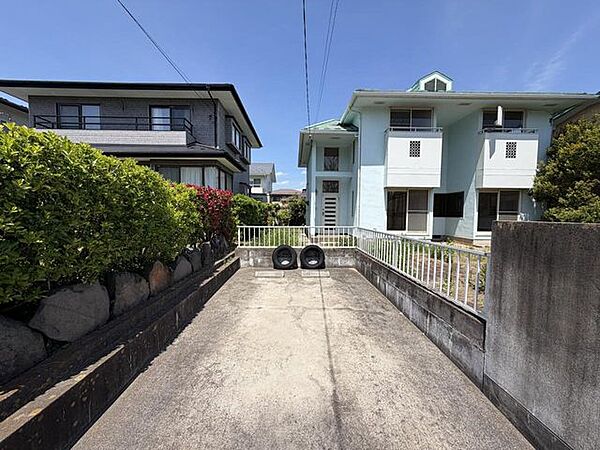 「隣家との距離があり開放感〇」