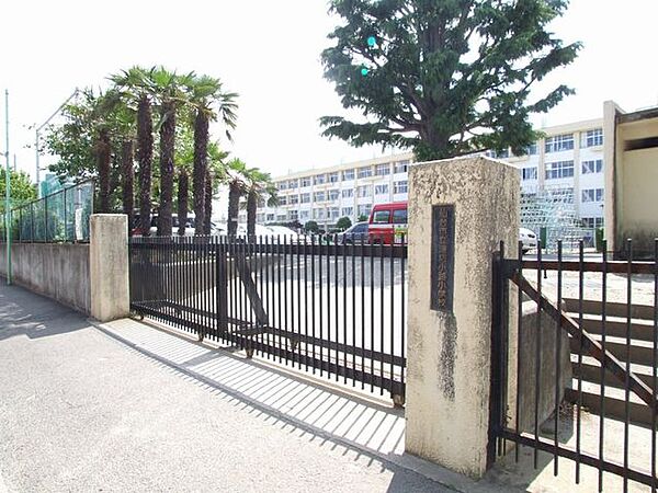 仙台市立連坊小路小学校（徒歩1分） 10m