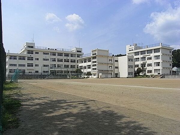 仙台市立愛宕中学校（徒歩15分） 1129m