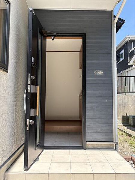 東塩釜駅徒歩15分(^^南道路で陽当たり良好！リフォーム済4LDK住宅