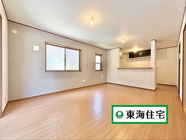 【本日内覧OK】内外装リフォーム済！全室南向き×駐車2台のオール電化住宅