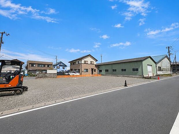 前面道路含む外観※画像は一部CGを含んでいます。
