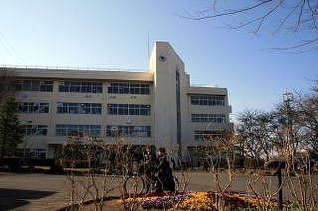 徒歩21分。仙台市立向陽台中学校 1670m