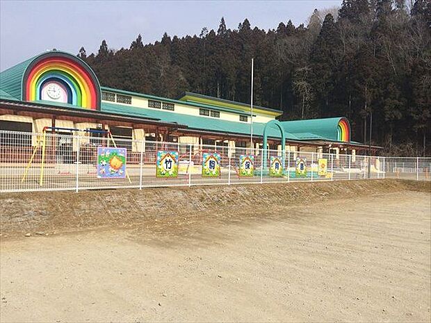 竹駒保育園 徒歩7分。 560m