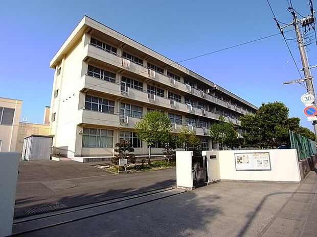 仙台市立沖野中学校 徒歩14分。 1110m