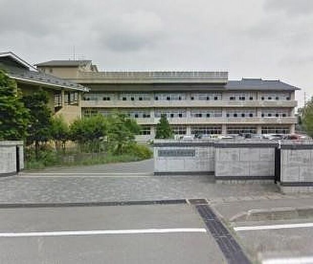 徒歩25分。多賀城市立高崎中学校　徒歩10分 1940m
