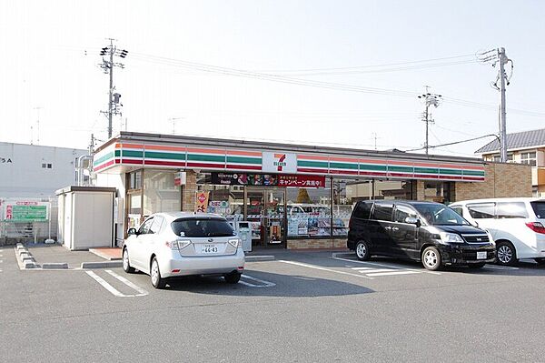 画像27:セブンイレブン名古屋一色新町店 181m