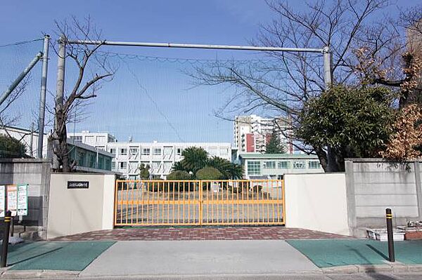 画像2:名古屋市立西築地小学校 159m