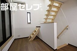 アースクエイク川間 2階ワンルームのリビング/ダイニング