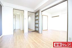 マリポーサ上田 7階3DKのリビング/ダイニング