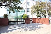 名古屋市立豊正中学校 854m