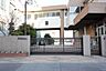 周辺：港西小学校 882m