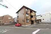 高畑駅より徒歩24分 3階 築14年6ヶ月の賃貸物件