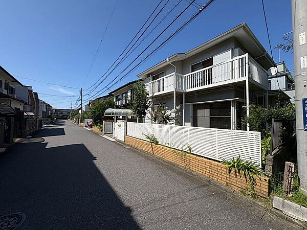 前面道路南西側公道幅員約6.05ｍで車庫入れが楽です