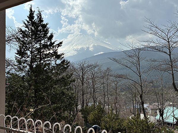 バルコニーからの富士山を望みます