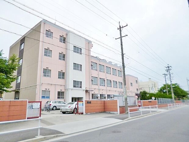 名古屋市立正保小学校（610m）