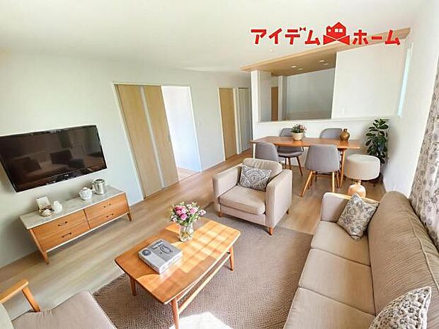 2号棟　内観写真 (本画像はCGで作成されており、実際に現地に家具は置かれておりません。) 