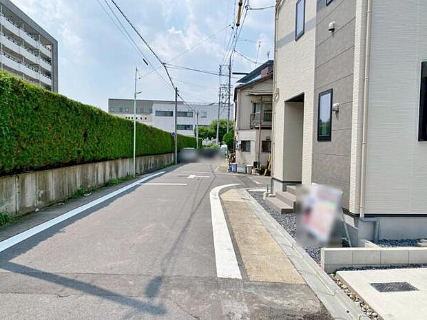 ●○前面道路○●? 平日のご案内も可能です?