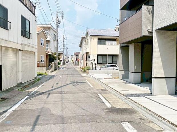 ●○前面道路○●? 平日のご案内も可能です?