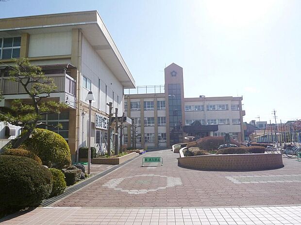 名古屋市立米野小学校(588m)