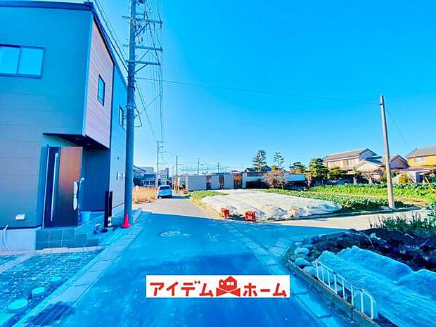●○北側前面道路○● 平日のご案内も可能です!