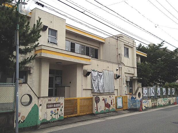 サンドラッグ 植田一本松店(427m)