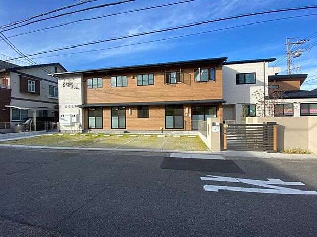 ウィズブック保育園大手(322m)