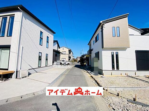●○西側前面道路○● 平日のご案内も可能です 