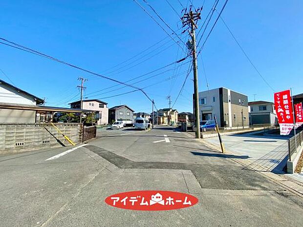 ●○前面道路写真○● 平日のご案内も可能です!