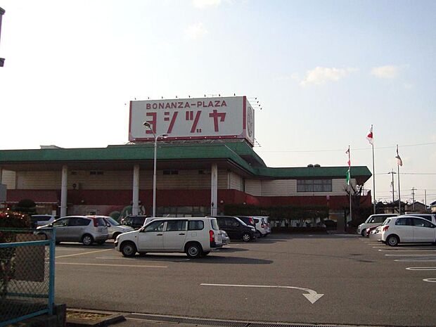 ヨシヅヤ 愛西勝幡店(1695m)