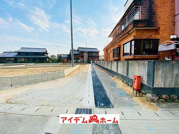 ●○西側前面道路○● 平日のご案内も可能です 