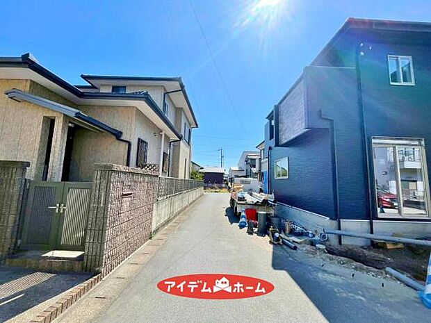 ●○東側道路○● 平日のご案内も可能です!