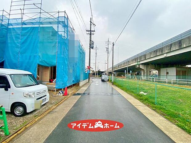 ●○南側前面道路○● 平日のご案内も可能です!