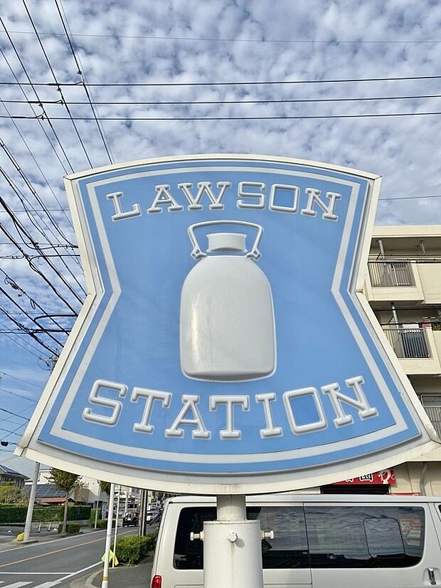 ローソン 港区甚兵衛通店(400m)