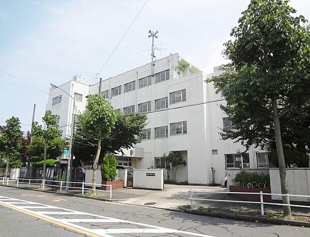 名古屋市立大磯小学校(320m)