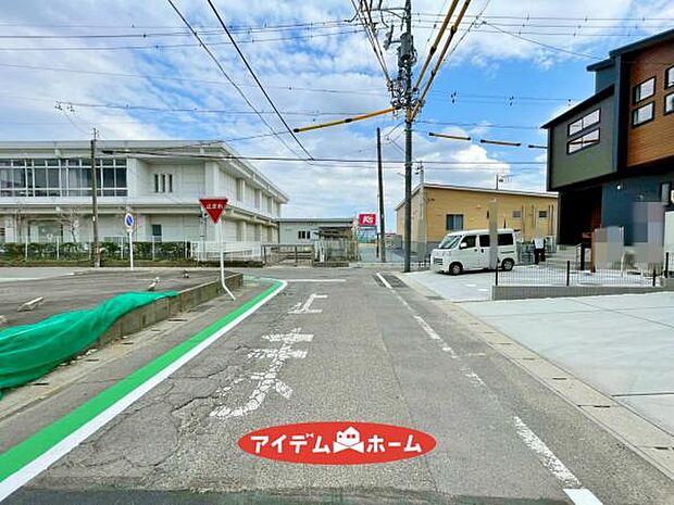 ●○北側前面道路○● 平日のご案内も可能です!