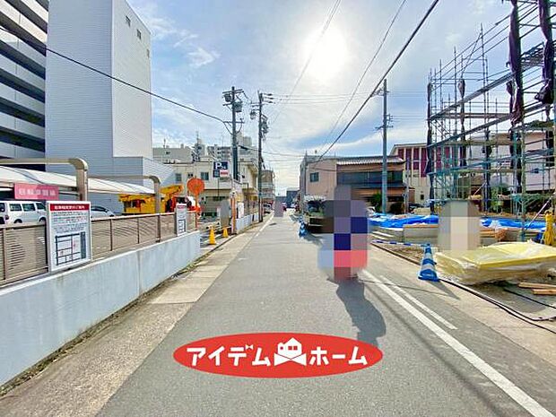 ●○東側前面道路○● 平日のご案内も可能です