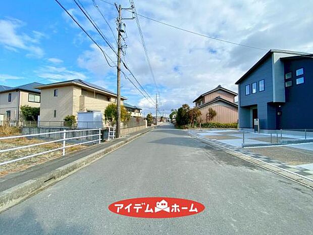 ●○前面道路写真○● 平日のご案内も可能です！ 