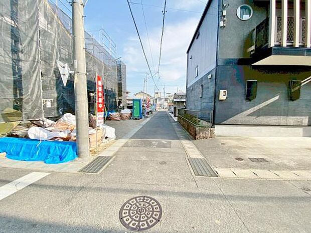 ●○南側前面道路○● 平日のご案内も可能です