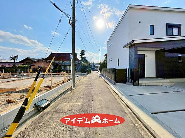 ●○北側前面道路○● 平日のご案内も可能です 