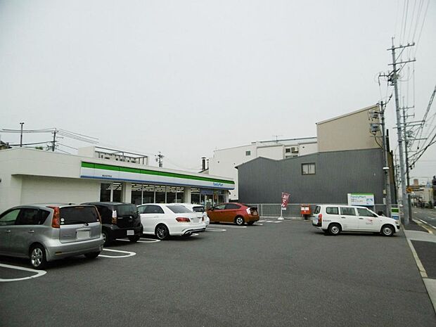 ファミリーマート 熱田切戸町店(550m)