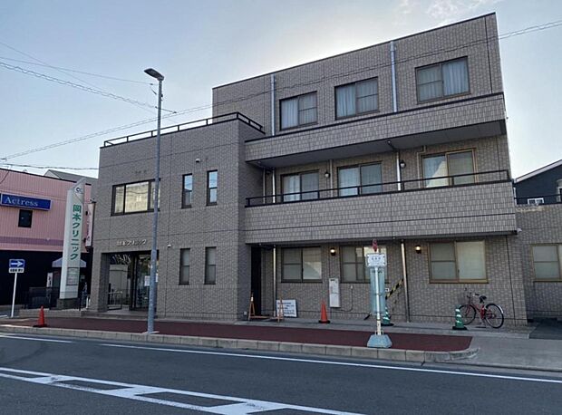 岡本クリニック(1119m)