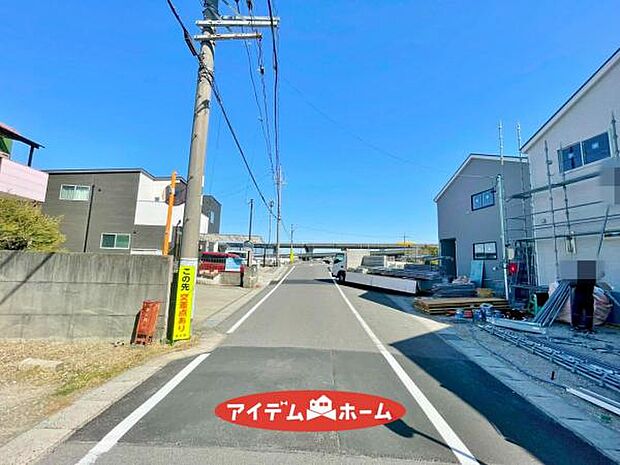 ●○前面道路写真○● 平日のご案内も可能です!